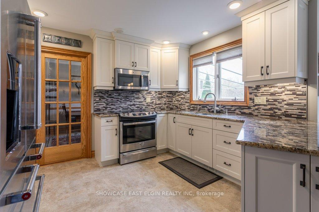 Photo 7 of 28 Sinclair Crescent, Aylmer — HOMEH