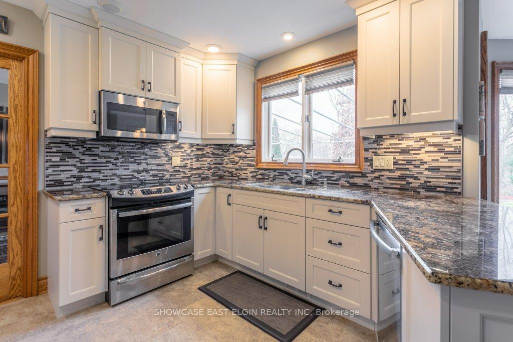 Photo 8 of 28 Sinclair Crescent, Aylmer — HOMEH