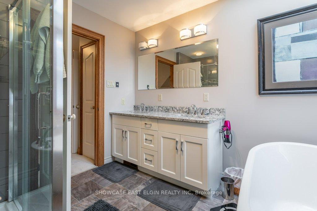 Photo 21 of 28 Sinclair Crescent, Aylmer — HOMEH
