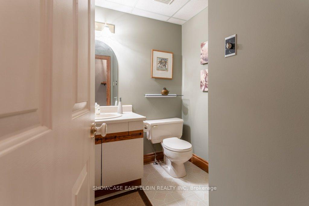 Photo 20 of 28 Sinclair Crescent, Aylmer — HOMEH