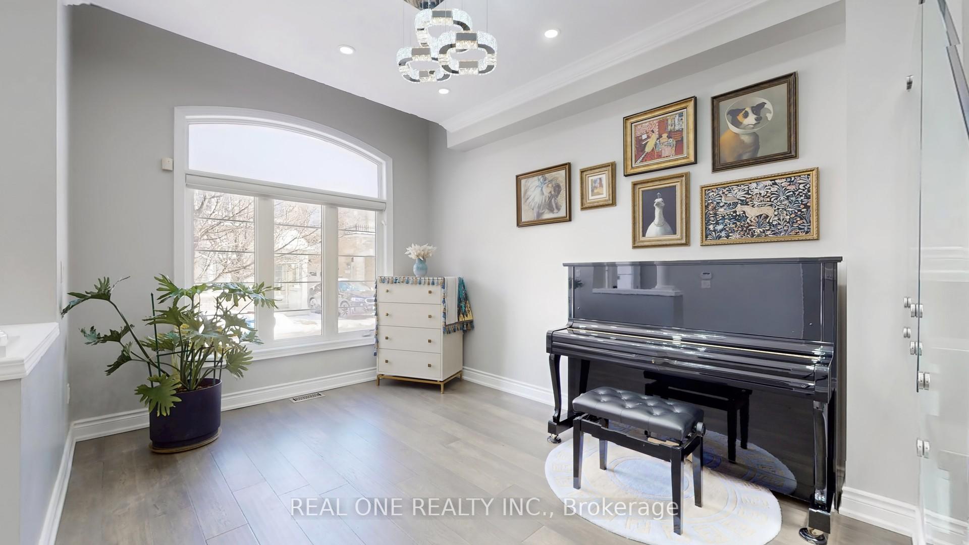 Photo 5 of 28 Todman Lane, Markham, Wismer — HOMEH