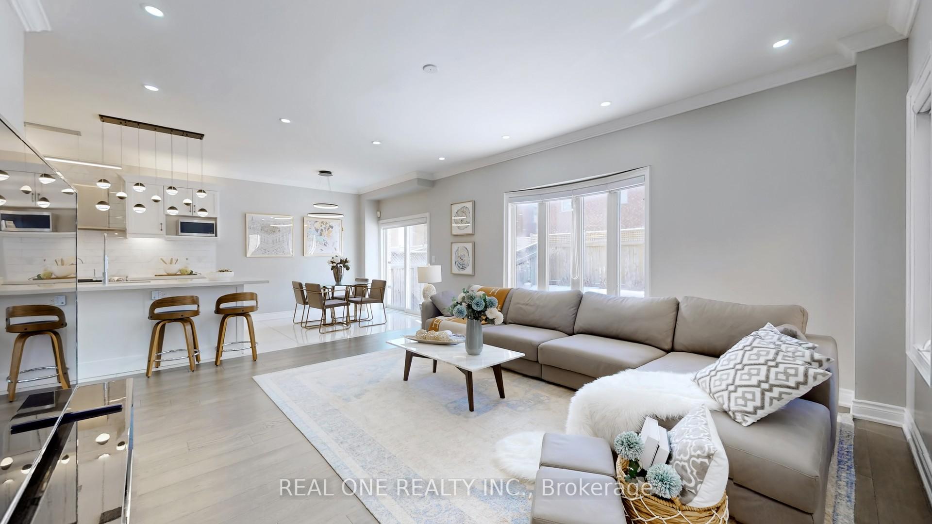 Photo 10 of 28 Todman Lane, Markham, Wismer — HOMEH