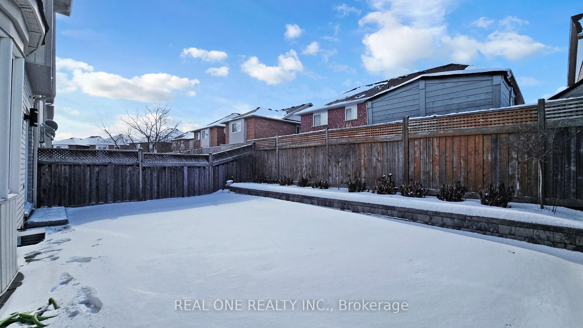 Photo 44 of 28 Todman Lane, Markham, Wismer — HOMEH