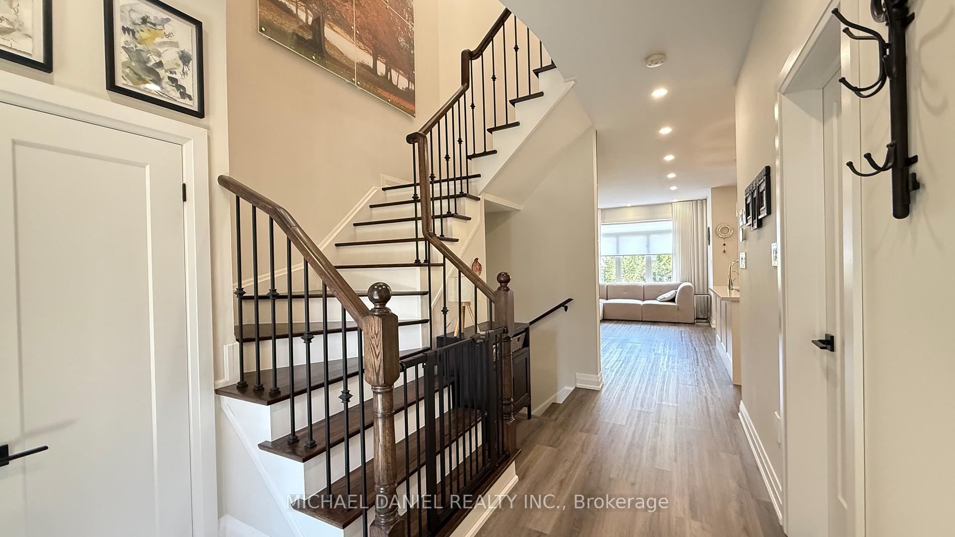 Photo 3 of 48 Whisperwood Road, Vaughan, Patterson — HOMEH