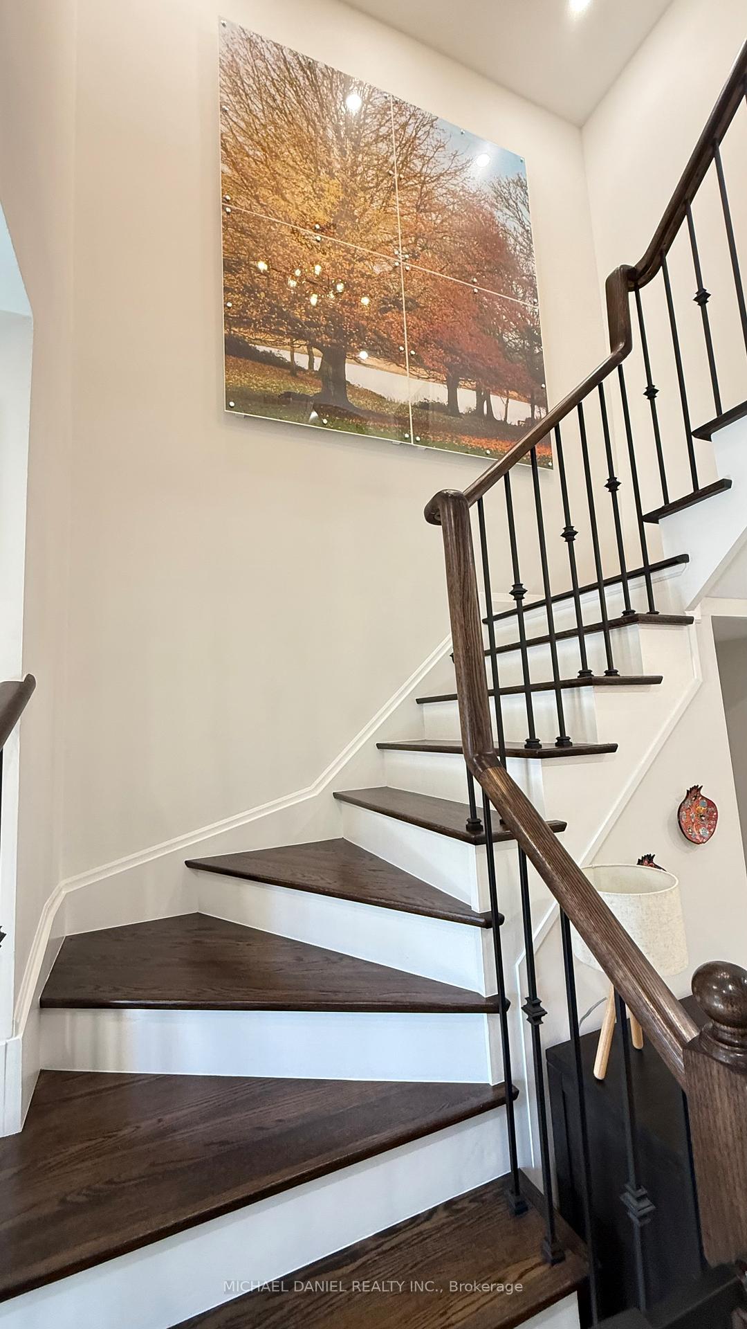 Photo 4 of 48 Whisperwood Road, Vaughan, Patterson — HOMEH