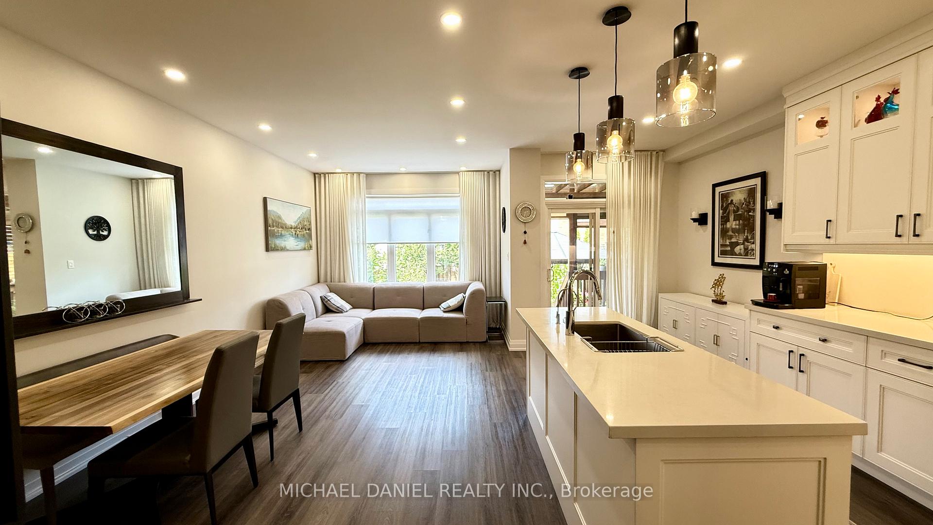 Photo 6 of 48 Whisperwood Road, Vaughan, Patterson — HOMEH