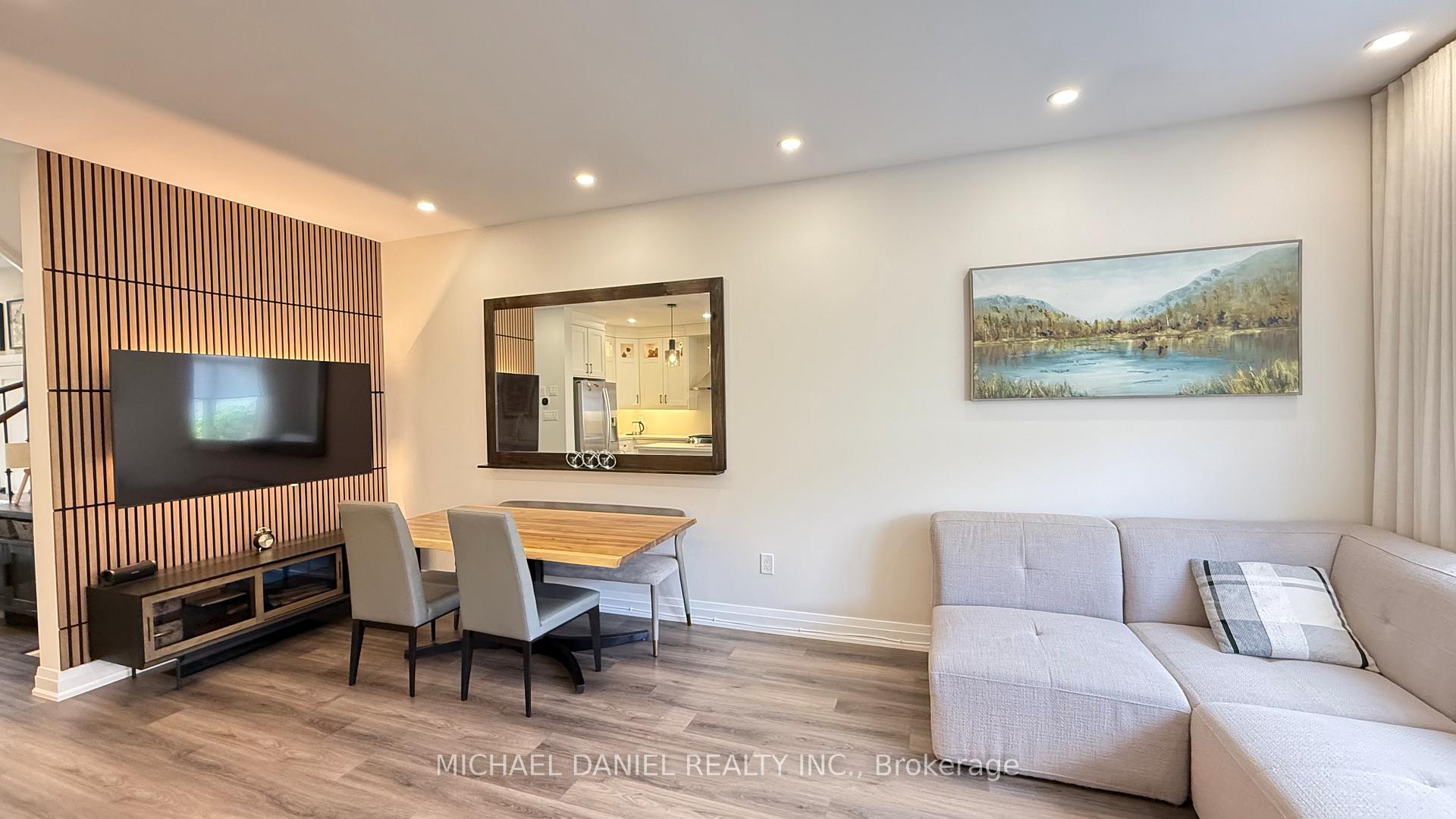 Photo 14 of 48 Whisperwood Road, Vaughan, Patterson — HOMEH