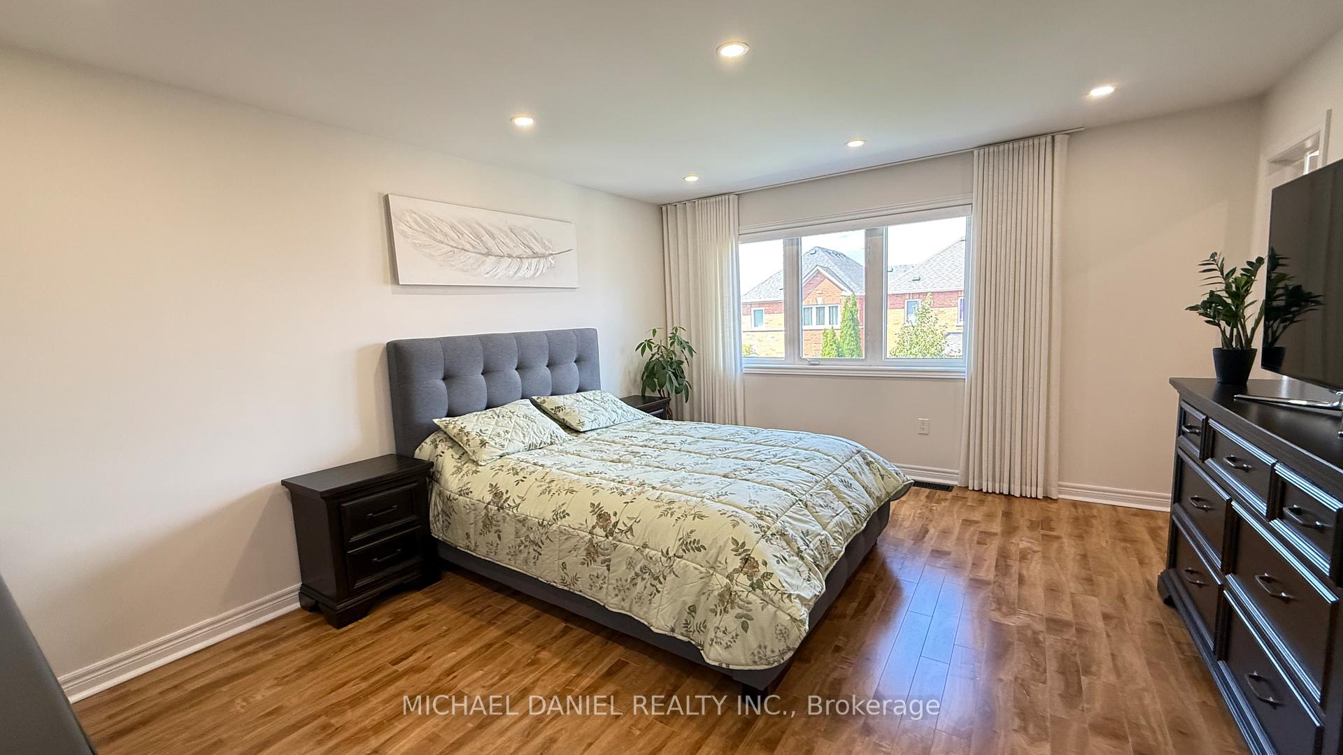 Photo 19 of 48 Whisperwood Road, Vaughan, Patterson — HOMEH