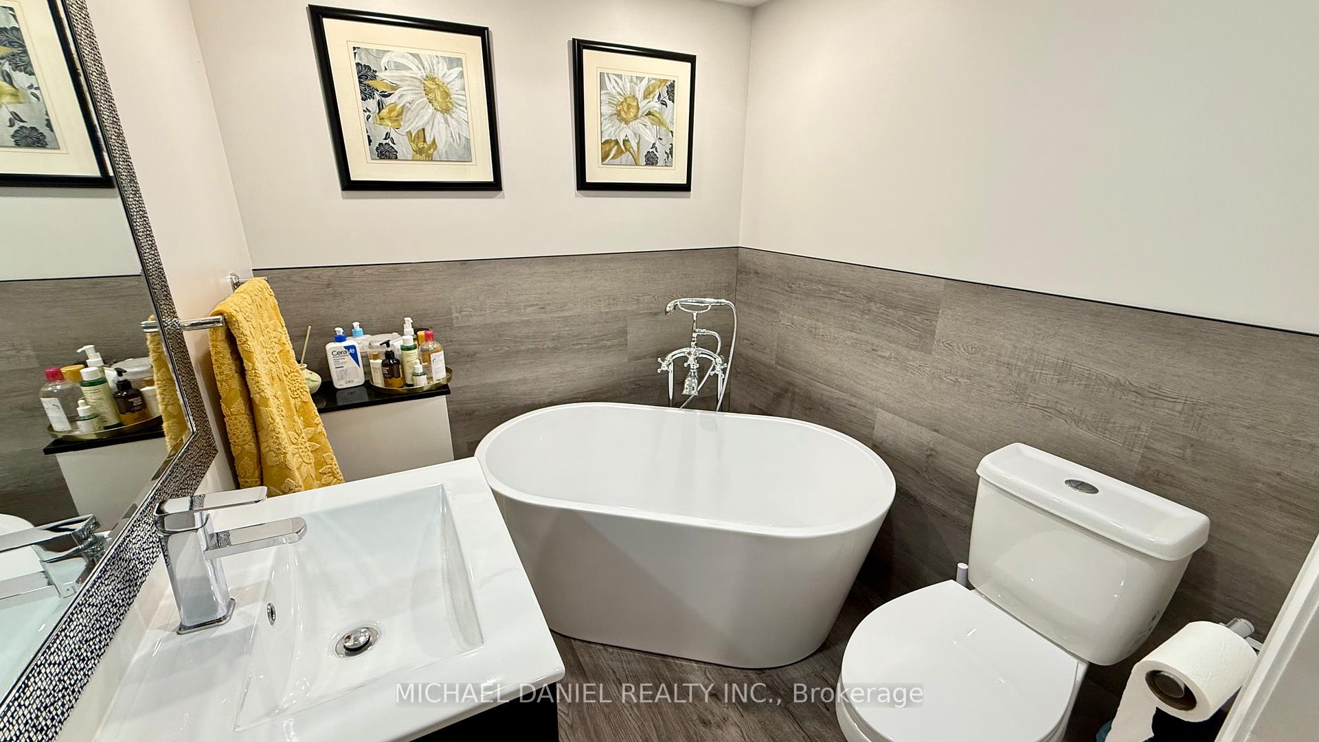 Photo 35 of 48 Whisperwood Road, Vaughan, Patterson — HOMEH