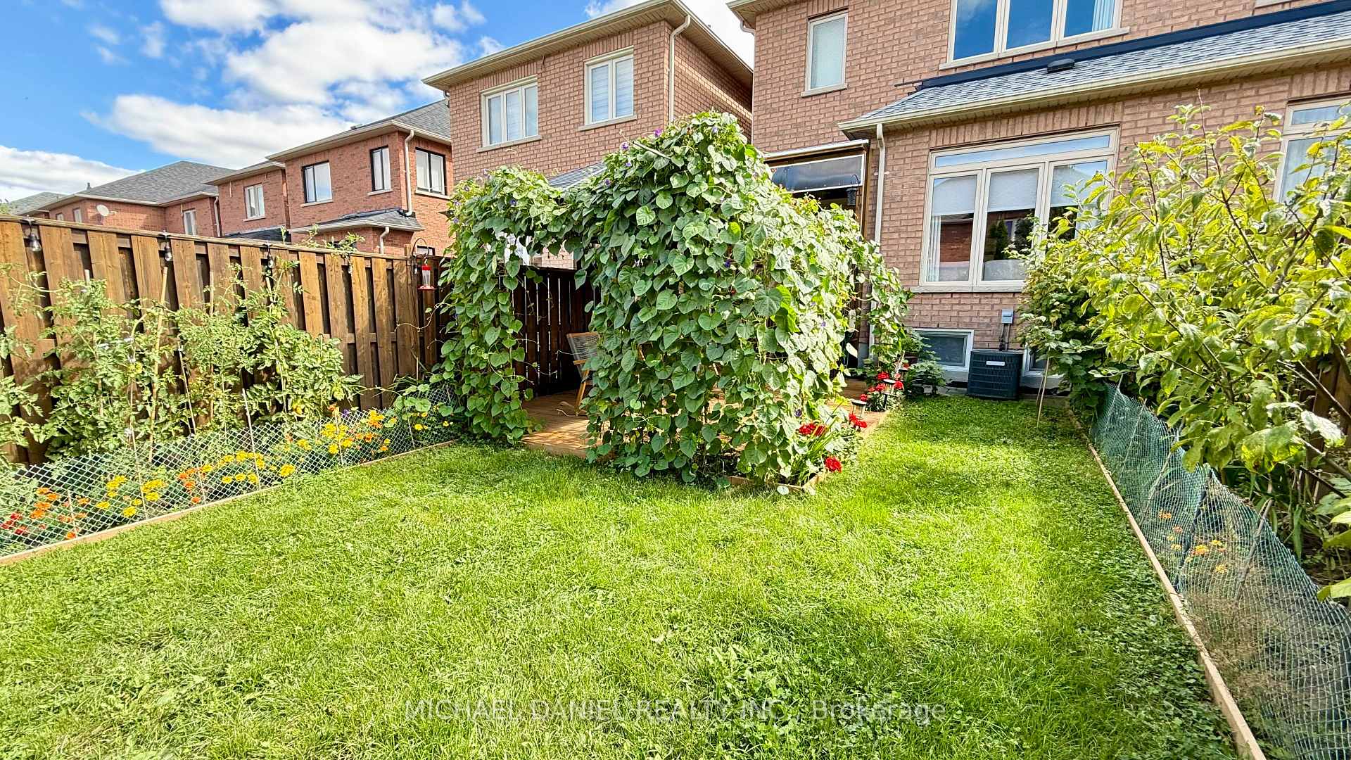 Photo 42 of 48 Whisperwood Road, Vaughan, Patterson — HOMEH