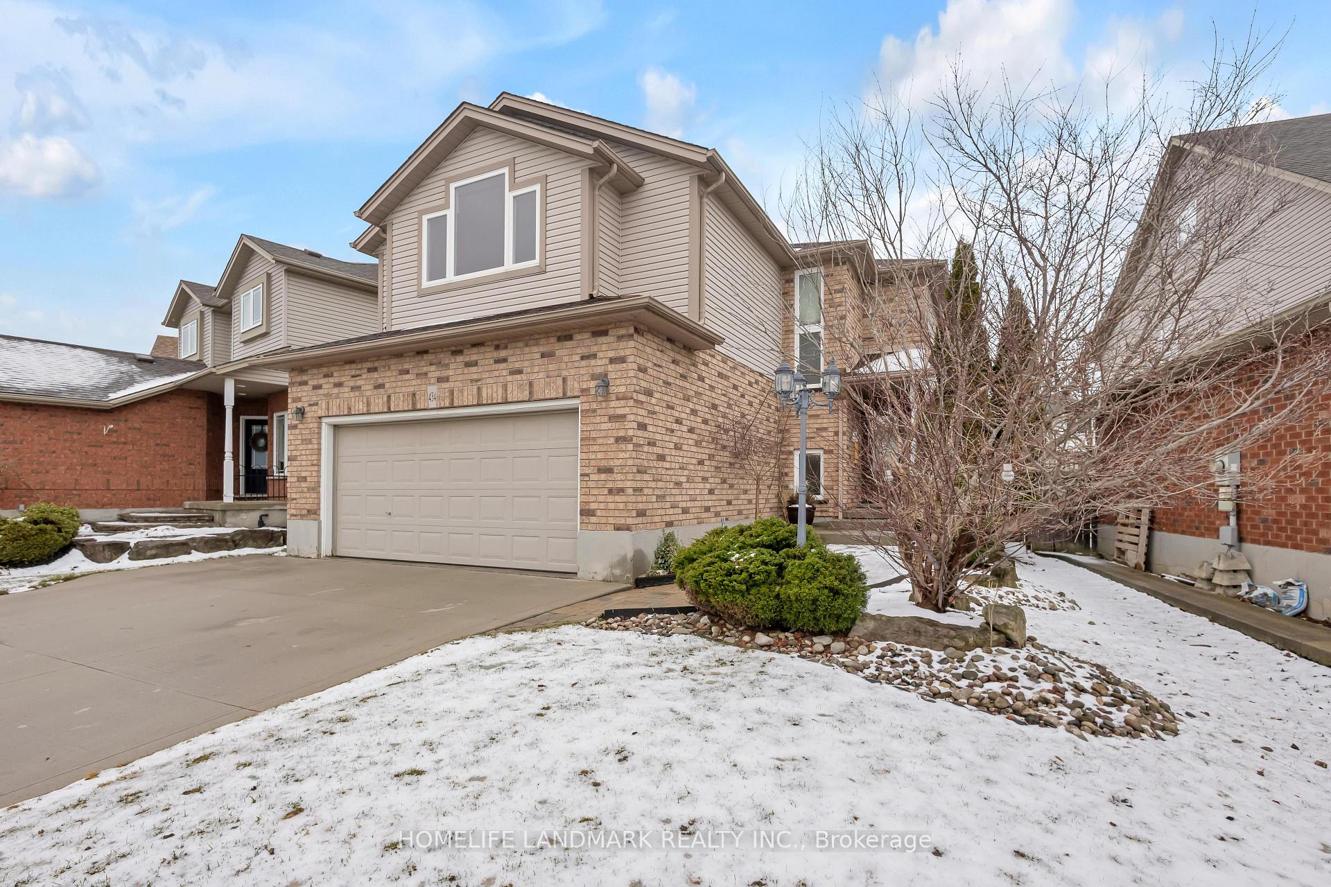 Photo 3 of 434 Sandy Cove Crescent, Waterloo — HOMEH
