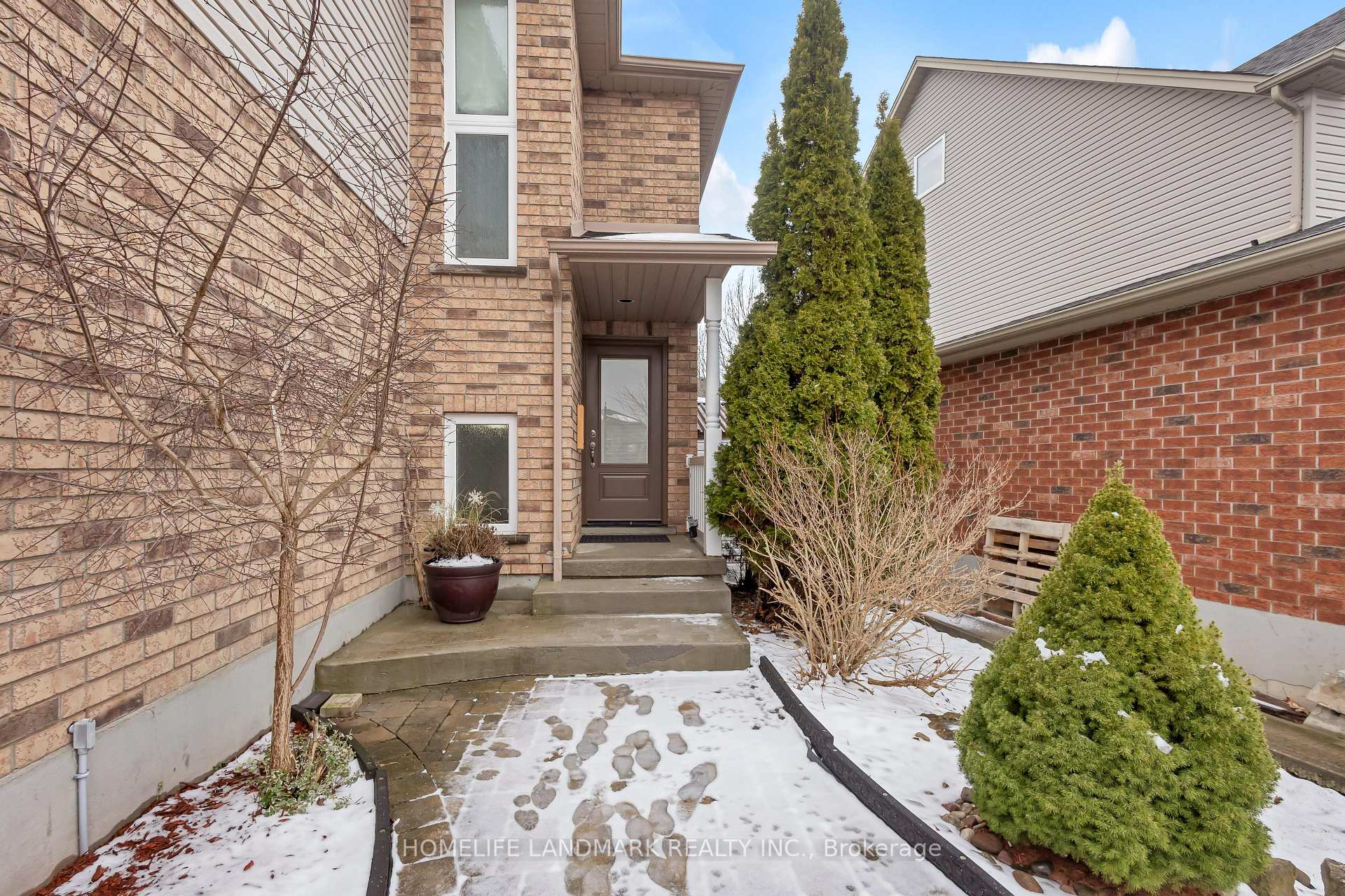 Photo 4 of 434 Sandy Cove Crescent, Waterloo — HOMEH