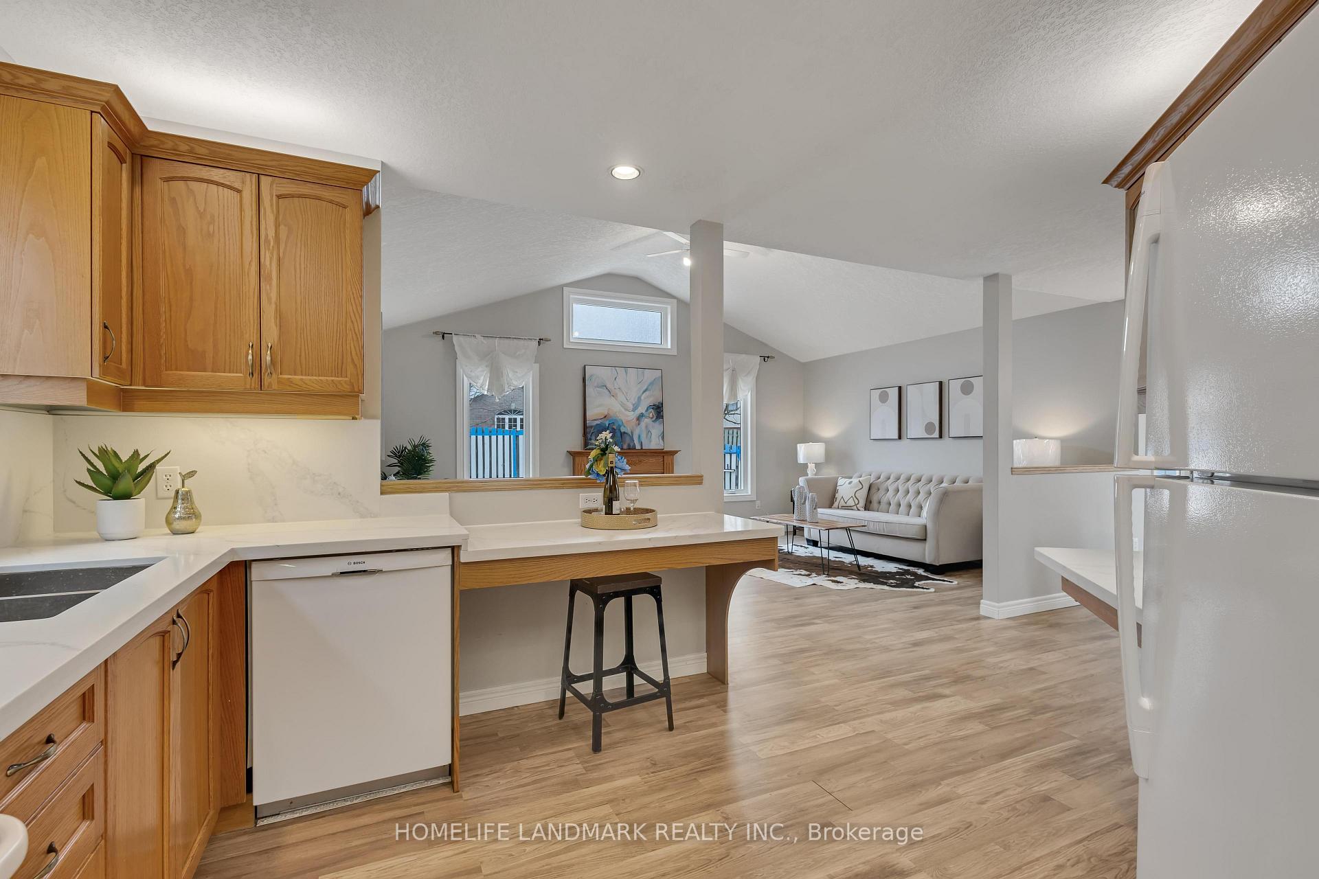Photo 11 of 434 Sandy Cove Crescent, Waterloo — HOMEH