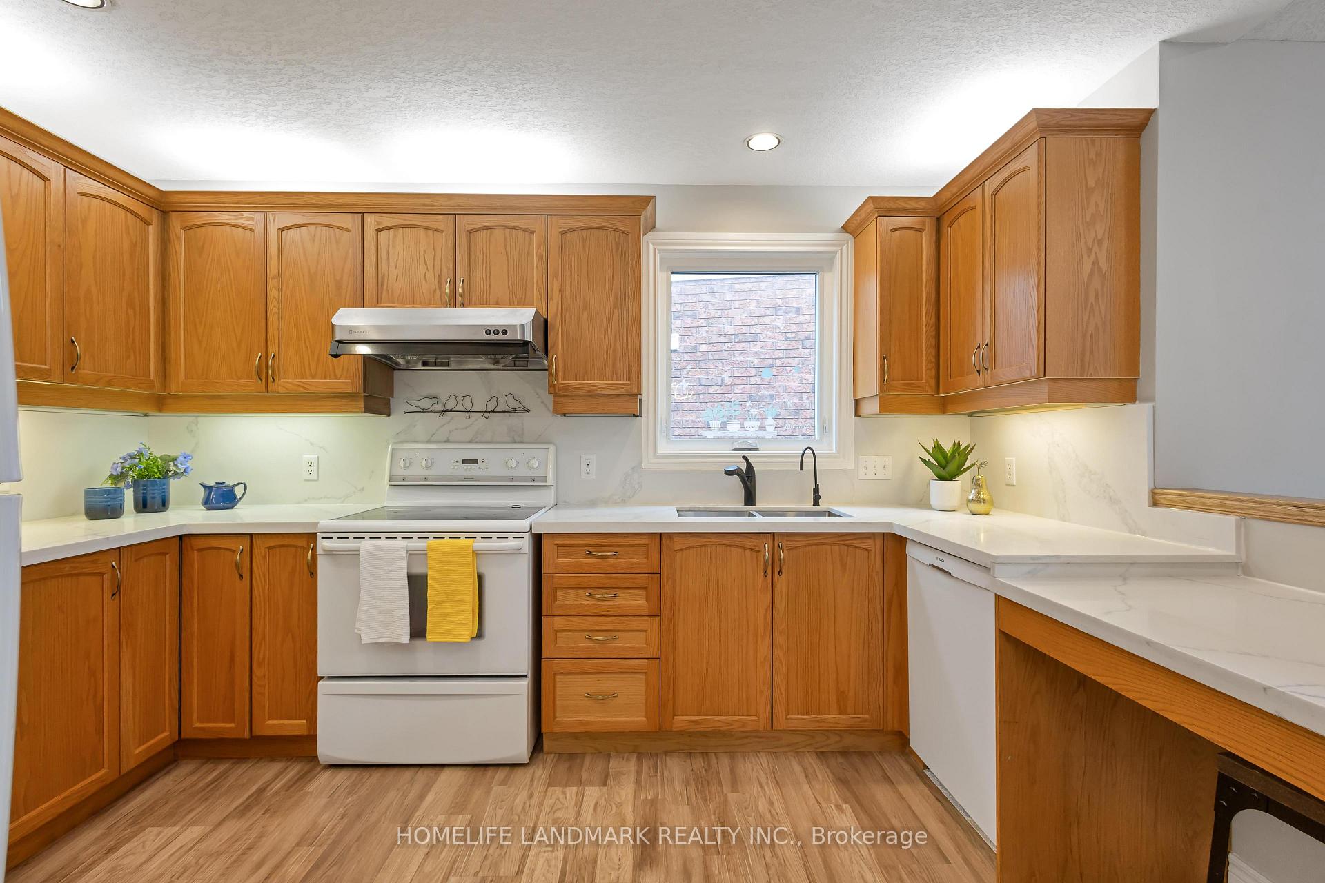 Photo 13 of 434 Sandy Cove Crescent, Waterloo — HOMEH