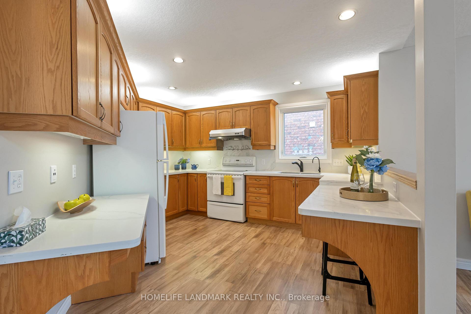 Photo 14 of 434 Sandy Cove Crescent, Waterloo — HOMEH
