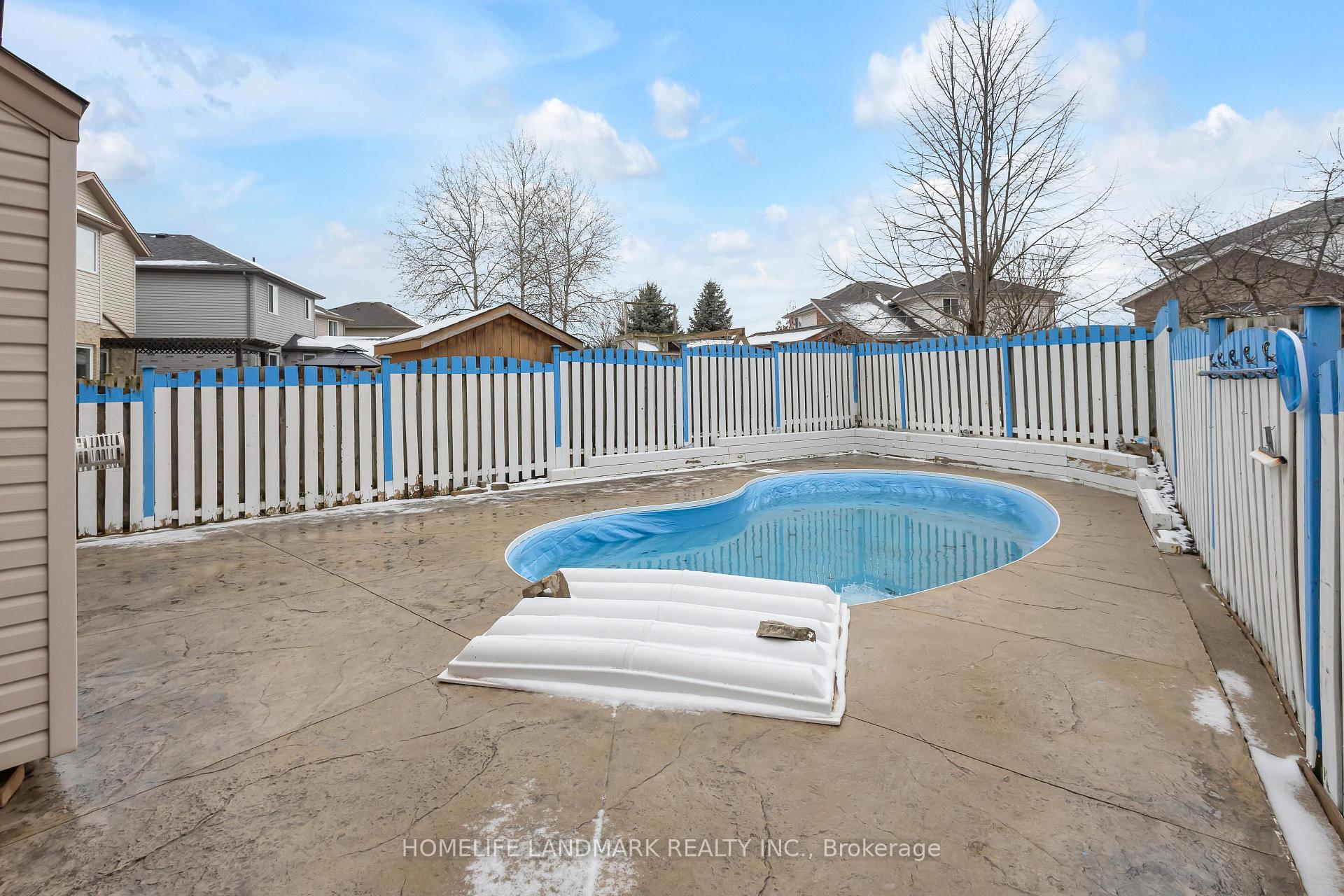 Photo 38 of 434 Sandy Cove Crescent, Waterloo — HOMEH