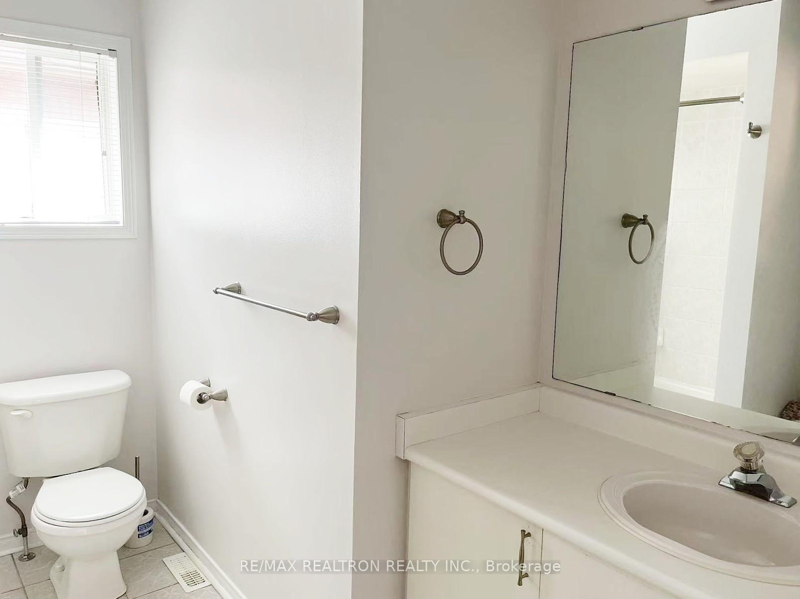 Photo 6 of Unit (1 Bedroom), 4 Twin Streams Road, Whitby, Williamsburg — HOMEH