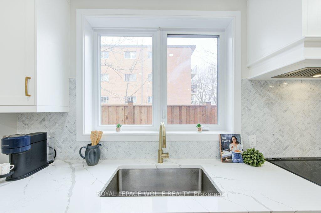 Photo 11 of 176 Esson Street, Waterloo — HOMEH