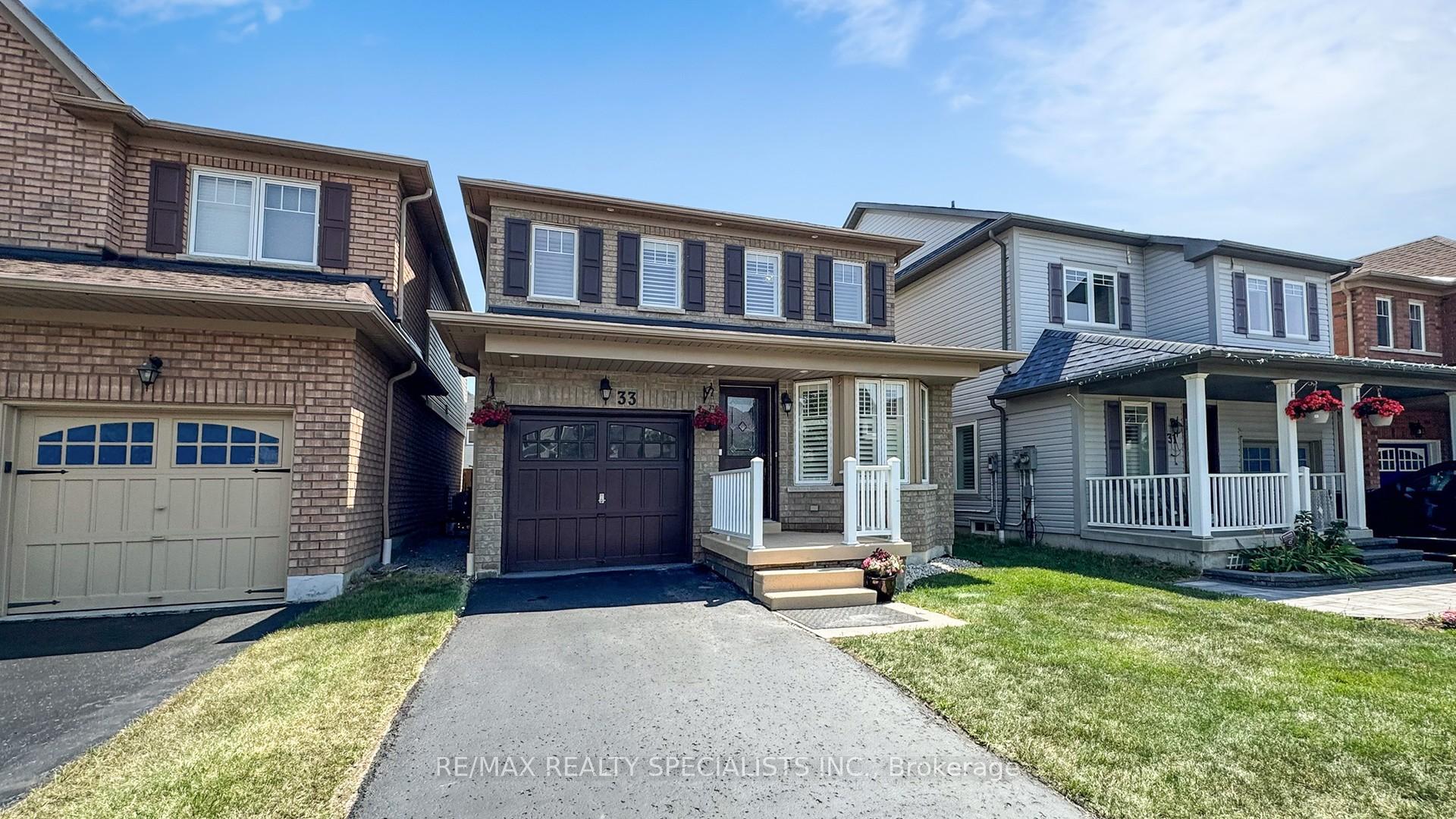 Photo 2 of 33 Donlevy Crescent, Whitby, Taunton North — HOMEH