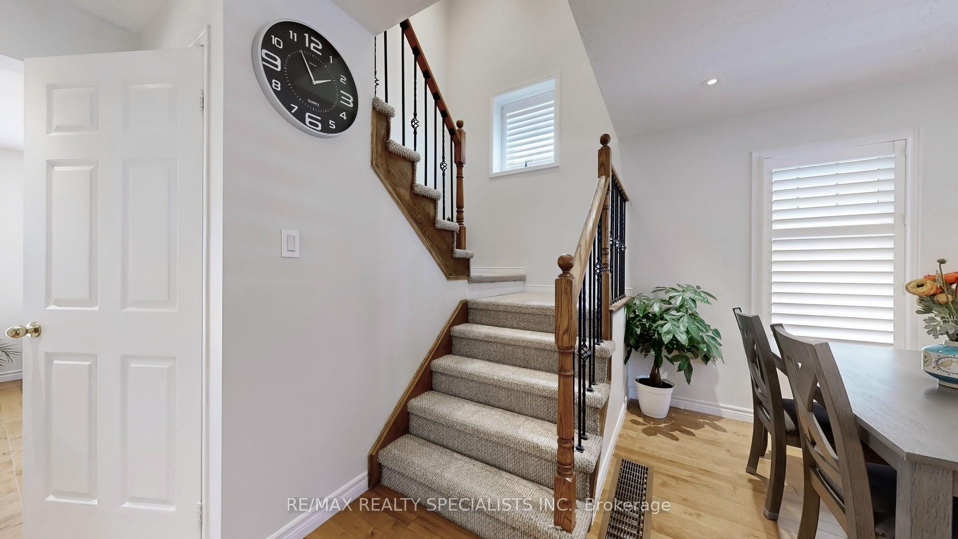 Photo 18 of 33 Donlevy Crescent, Whitby, Taunton North — HOMEH