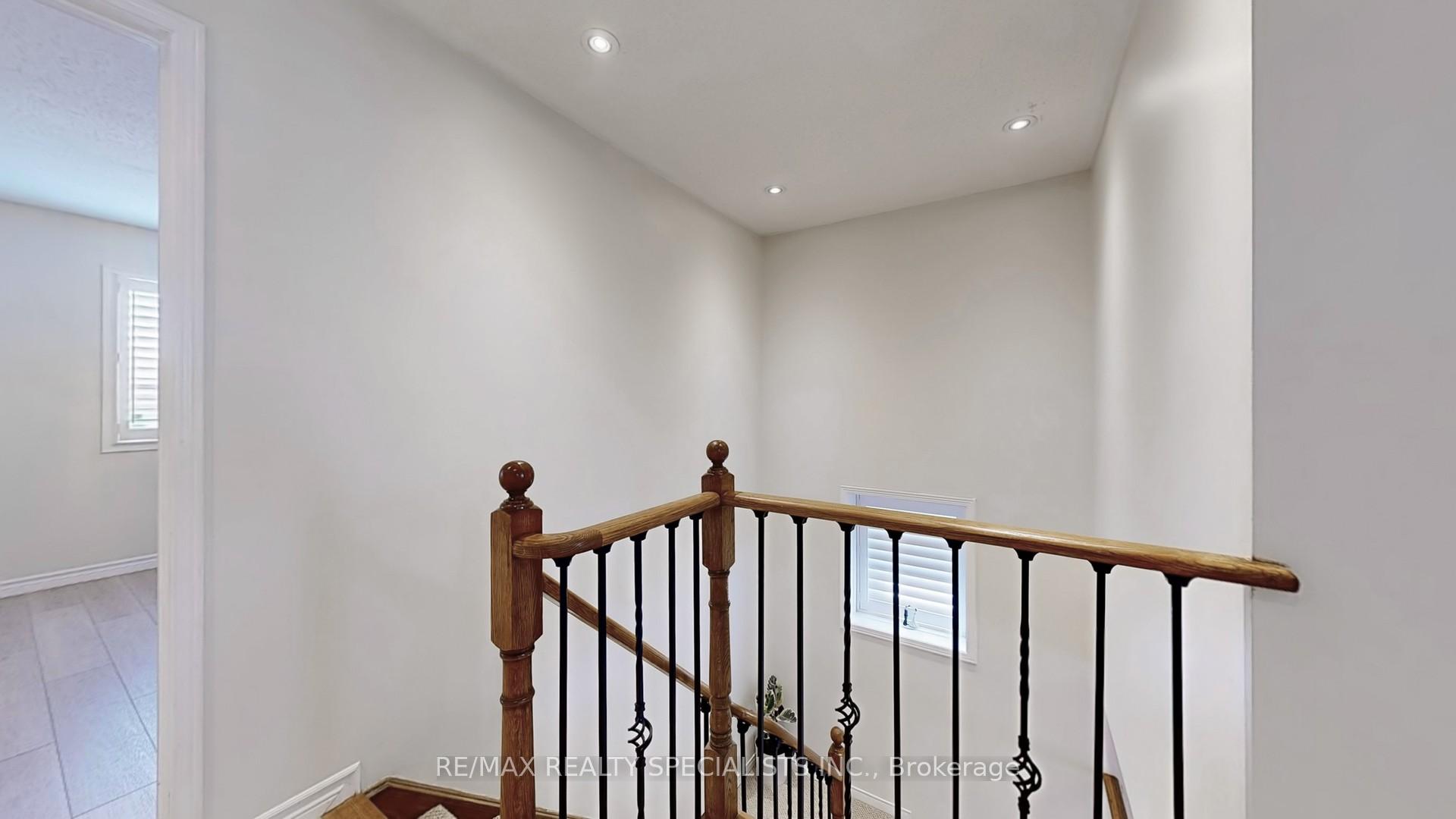 Photo 19 of 33 Donlevy Crescent, Whitby, Taunton North — HOMEH