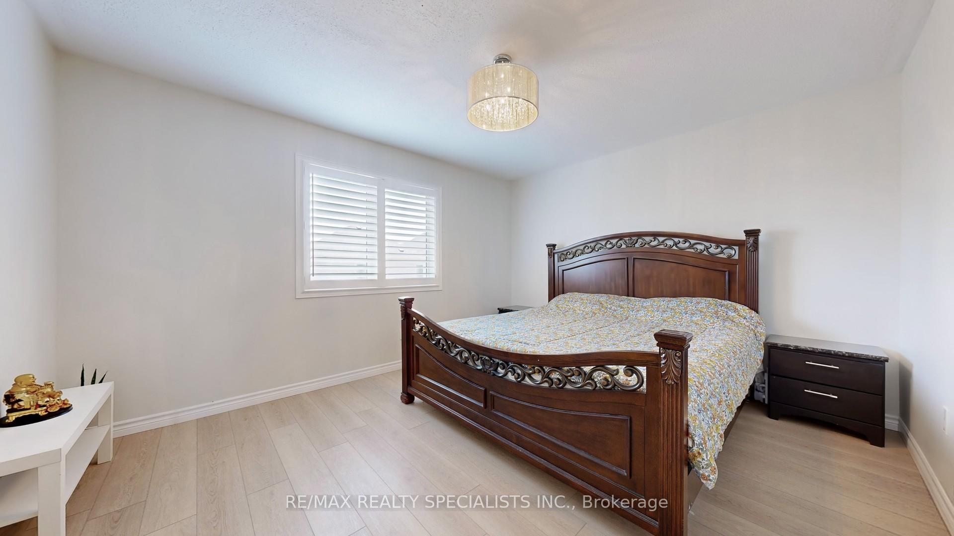 Photo 20 of 33 Donlevy Crescent, Whitby, Taunton North — HOMEH