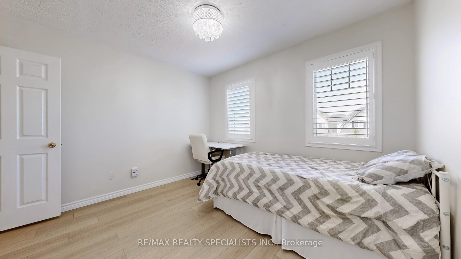Photo 27 of 33 Donlevy Crescent, Whitby, Taunton North — HOMEH