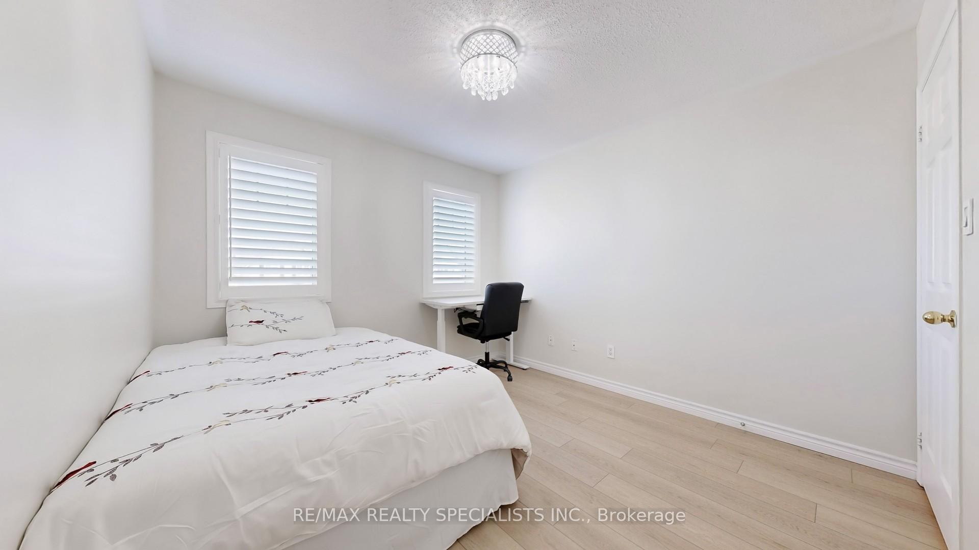 Photo 29 of 33 Donlevy Crescent, Whitby, Taunton North — HOMEH