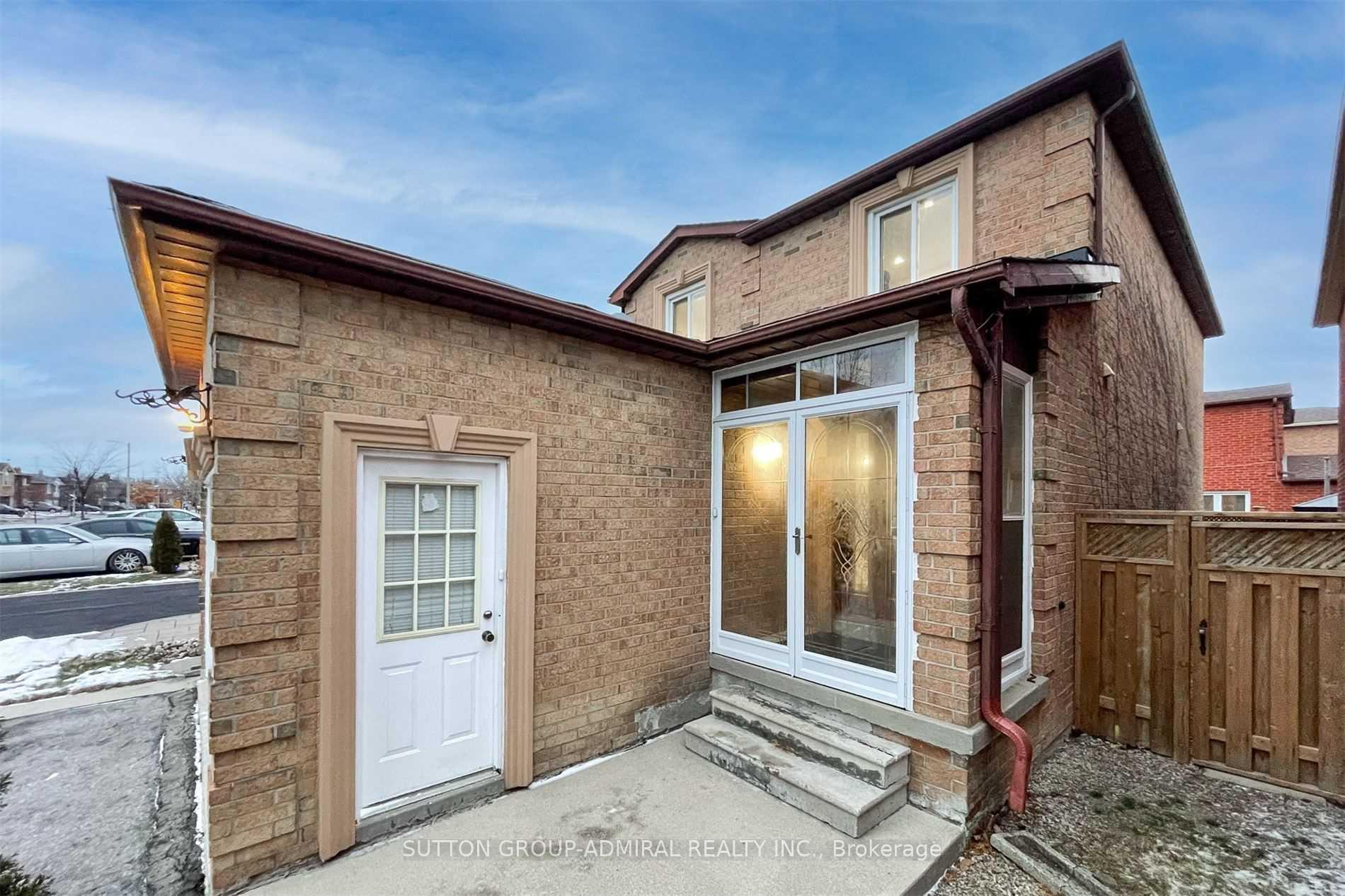 Photo 2 of Unit Upper Level, 113 Jaimie Road, Vaughan, Brownridge — HOMEH
