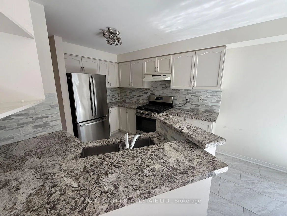 Photo 7 of 83 Novella Road, Vaughan, Patterson — HOMEH