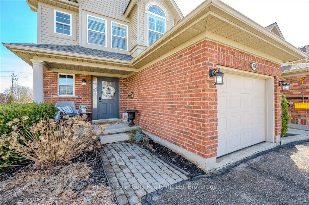 Photo 4 of 628 Bonavista Drive, Waterloo — HOMEH