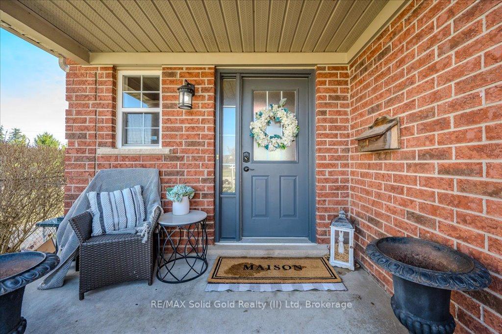 Photo 5 of 628 Bonavista Drive, Waterloo — HOMEH