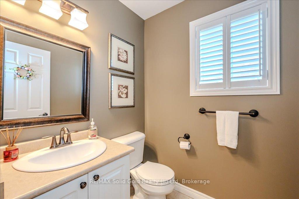 Photo 8 of 628 Bonavista Drive, Waterloo — HOMEH