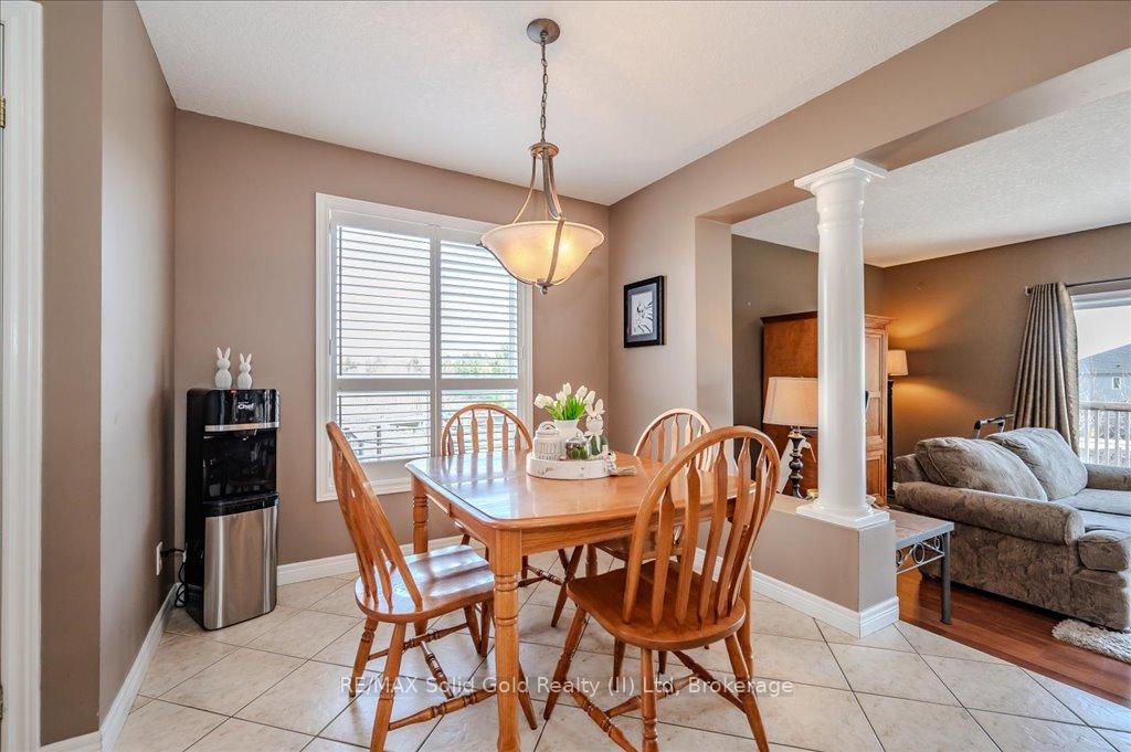Photo 13 of 628 Bonavista Drive, Waterloo — HOMEH