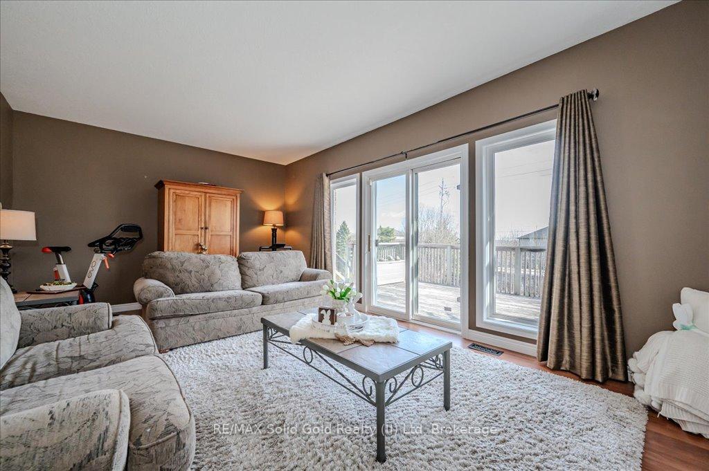 Photo 17 of 628 Bonavista Drive, Waterloo — HOMEH