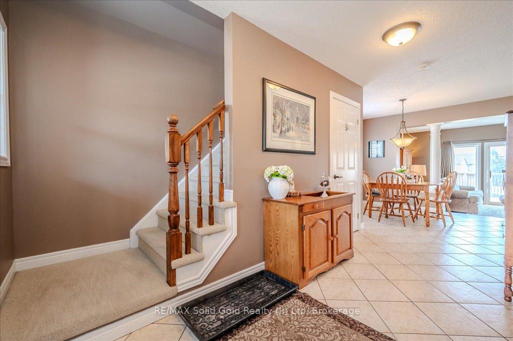 Photo 18 of 628 Bonavista Drive, Waterloo — HOMEH