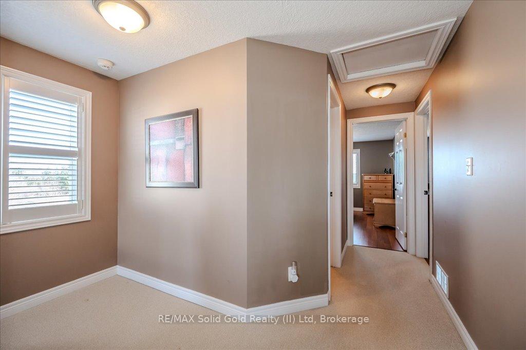 Photo 24 of 628 Bonavista Drive, Waterloo — HOMEH