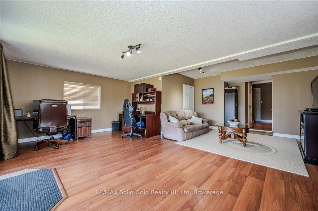 Photo 33 of 628 Bonavista Drive, Waterloo — HOMEH