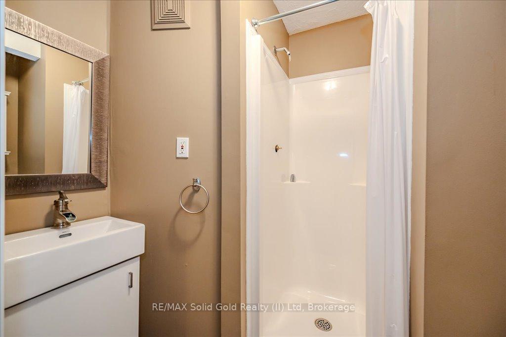 Photo 34 of 628 Bonavista Drive, Waterloo — HOMEH