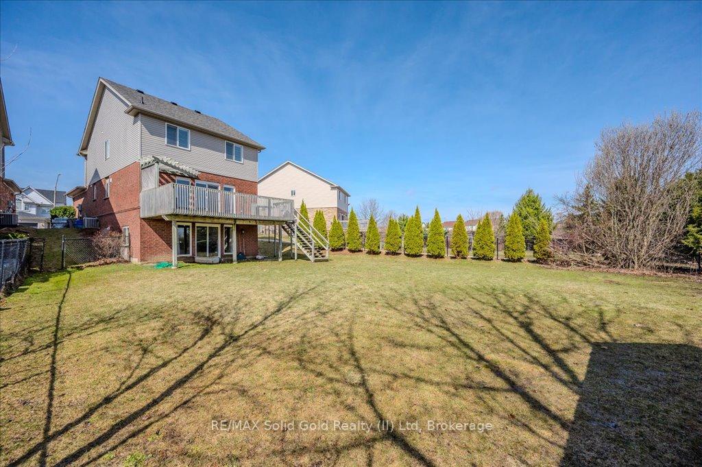 Photo 36 of 628 Bonavista Drive, Waterloo — HOMEH