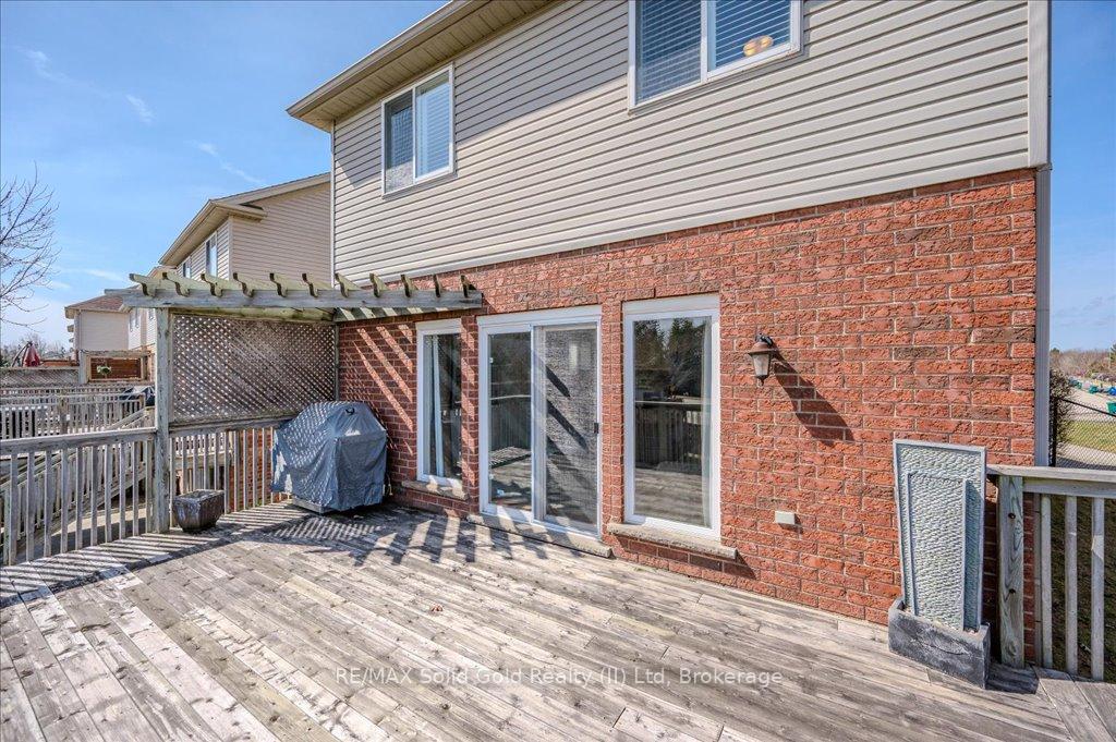 Photo 40 of 628 Bonavista Drive, Waterloo — HOMEH