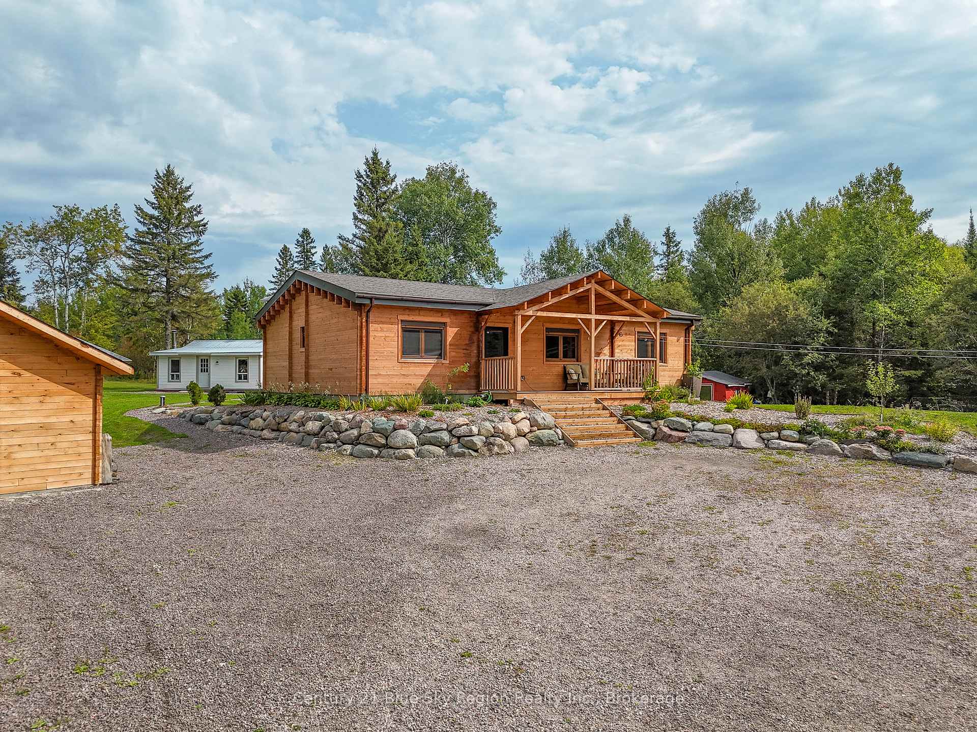 Photo 3 of 261 Bear Lake Road, West Nipissing, Verner — HOMEH