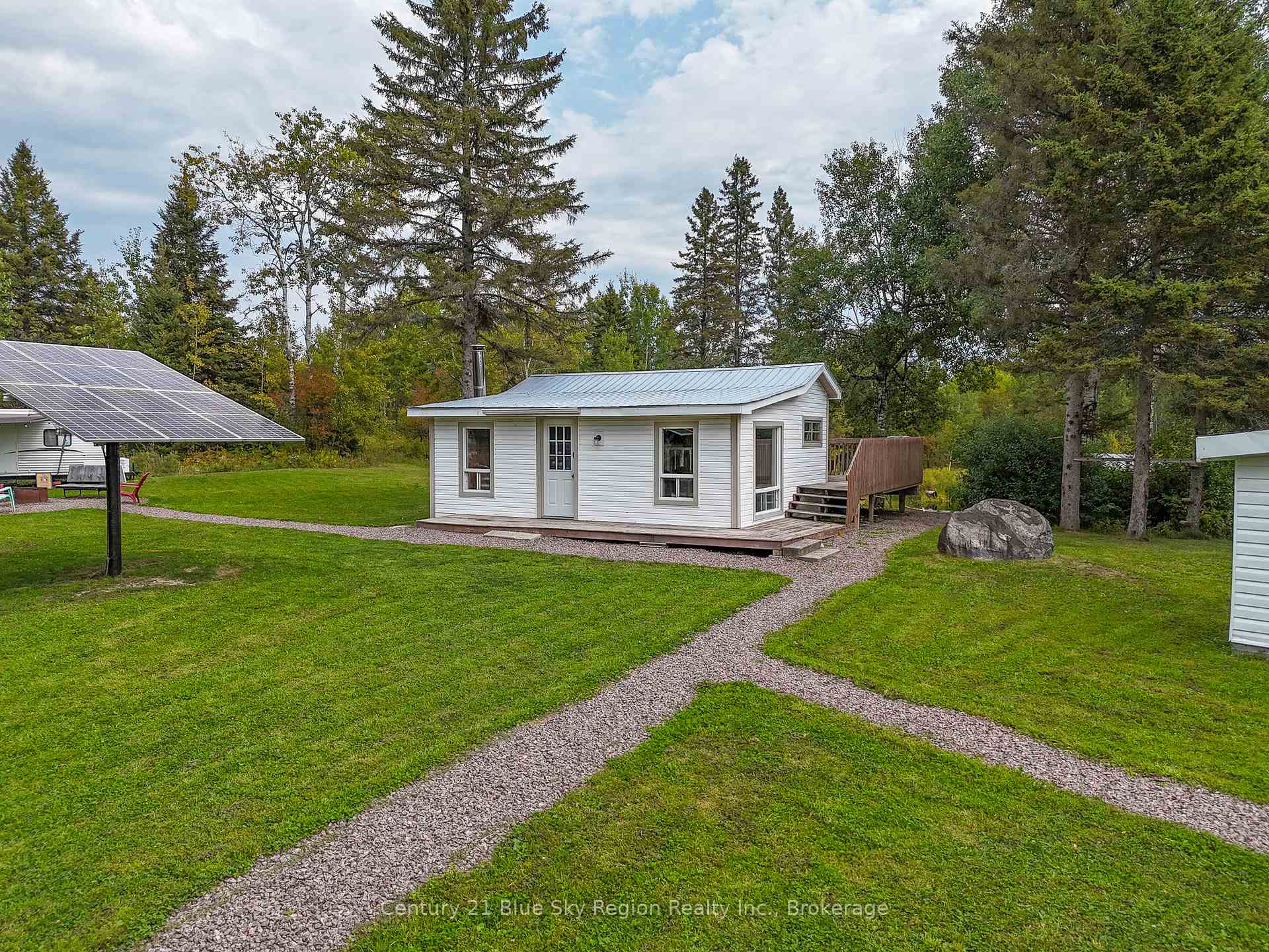 Photo 9 of 261 Bear Lake Road, West Nipissing, Verner — HOMEH
