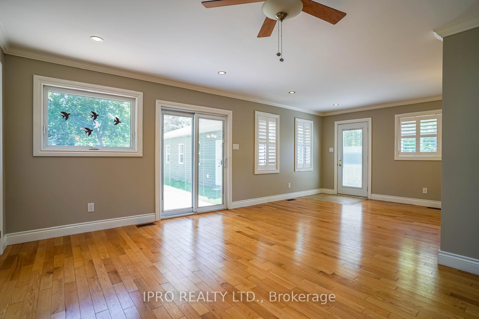 Photo 5 of 407 Anderson Street, Whitby, Blue Grass Meadows — HOMEH