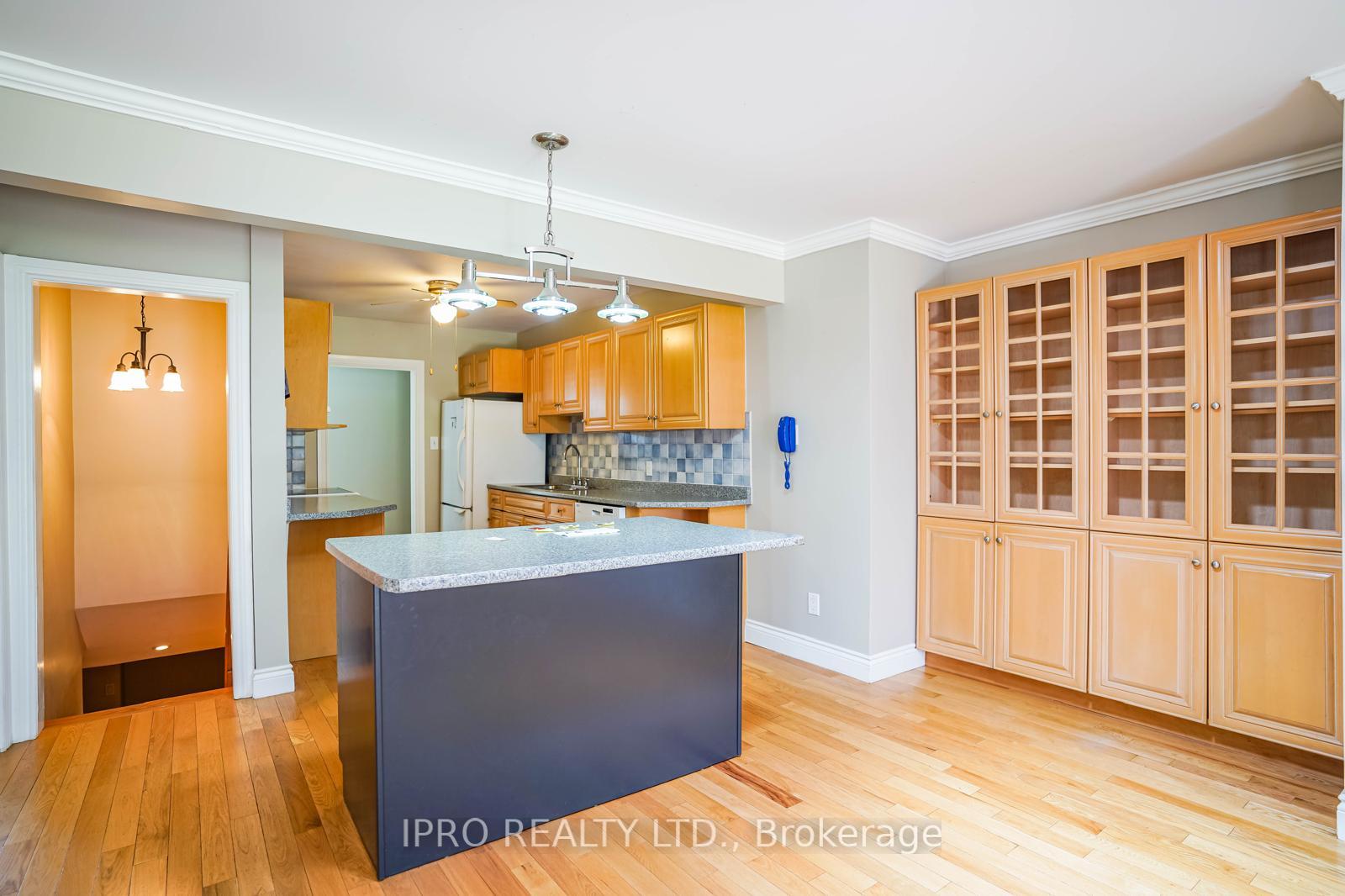 Photo 8 of 407 Anderson Street, Whitby, Blue Grass Meadows — HOMEH