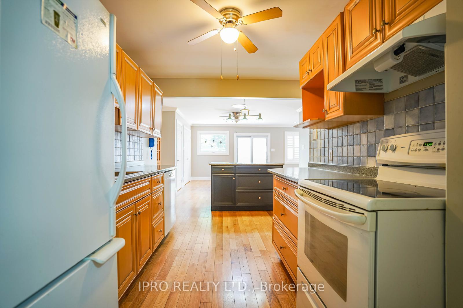 Photo 9 of 407 Anderson Street, Whitby, Blue Grass Meadows — HOMEH