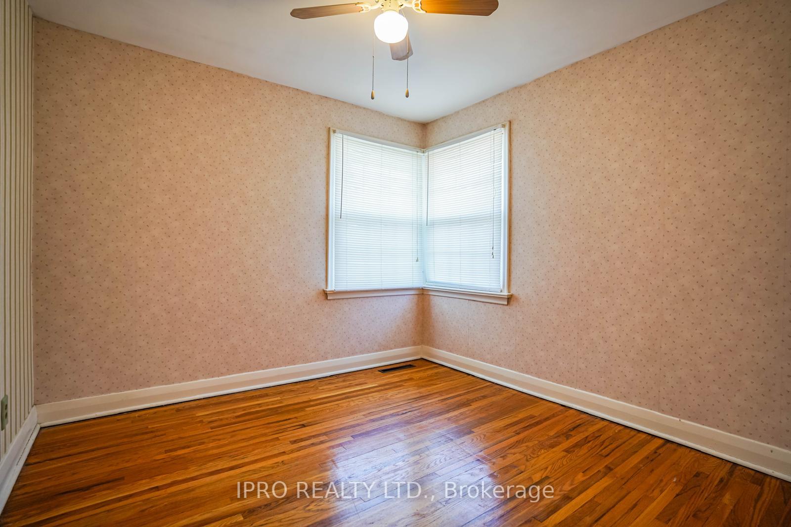 Photo 14 of 407 Anderson Street, Whitby, Blue Grass Meadows — HOMEH