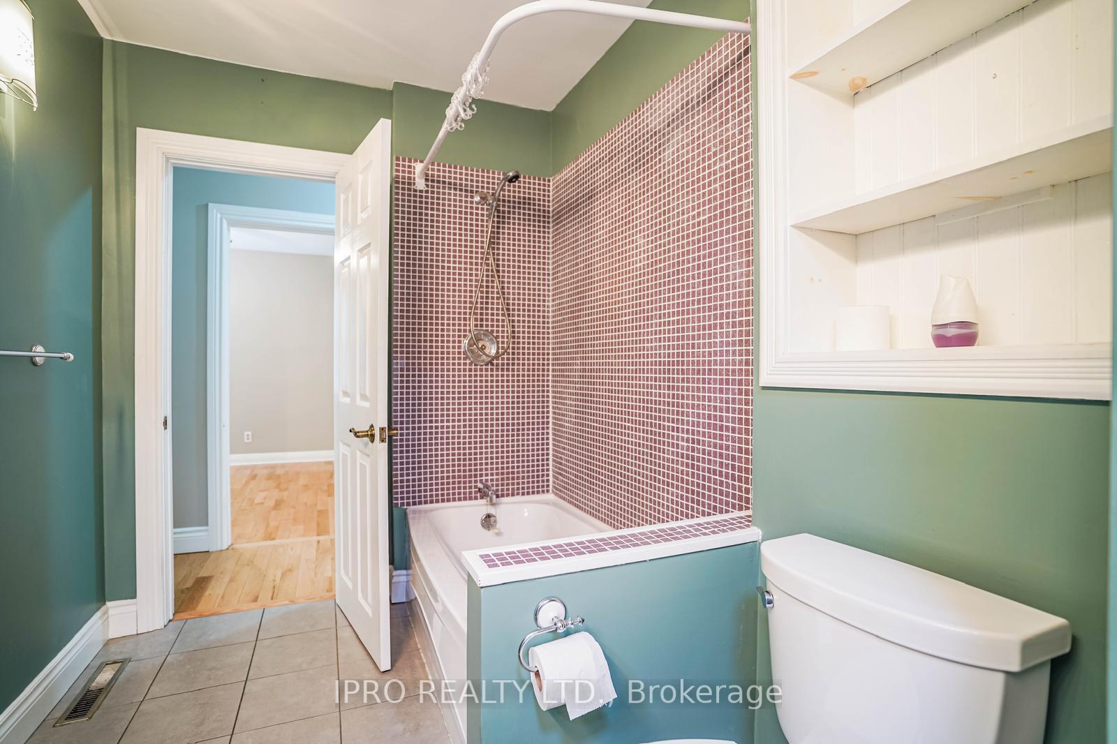 Photo 18 of 407 Anderson Street, Whitby, Blue Grass Meadows — HOMEH