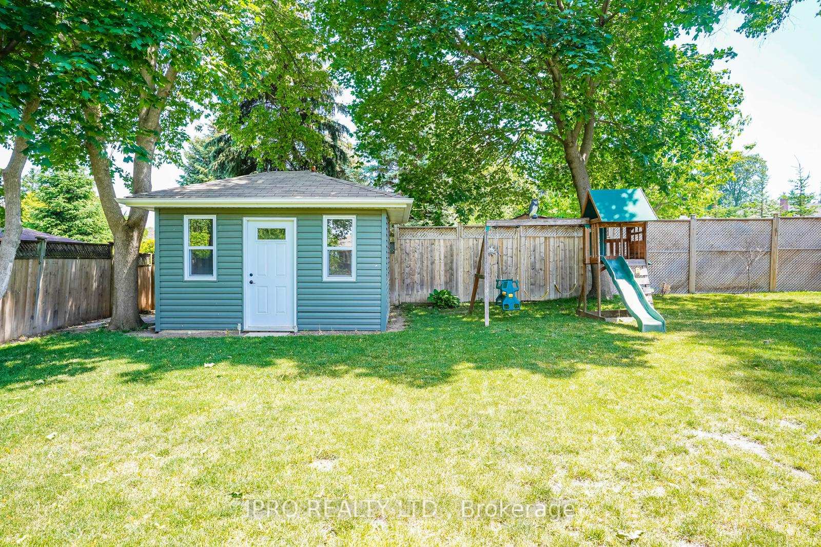 Photo 25 of 407 Anderson Street, Whitby, Blue Grass Meadows — HOMEH