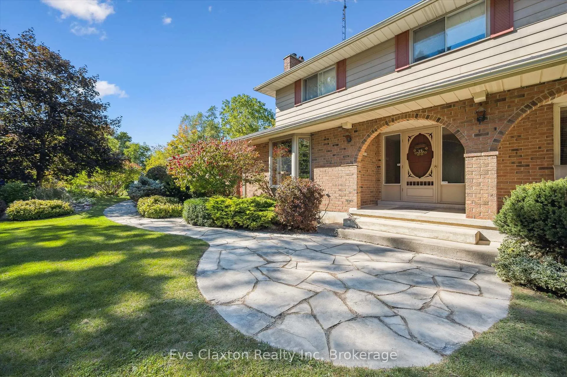 Photo 2 of 2314 Shantz Station Road, Woolwich — HOMEH